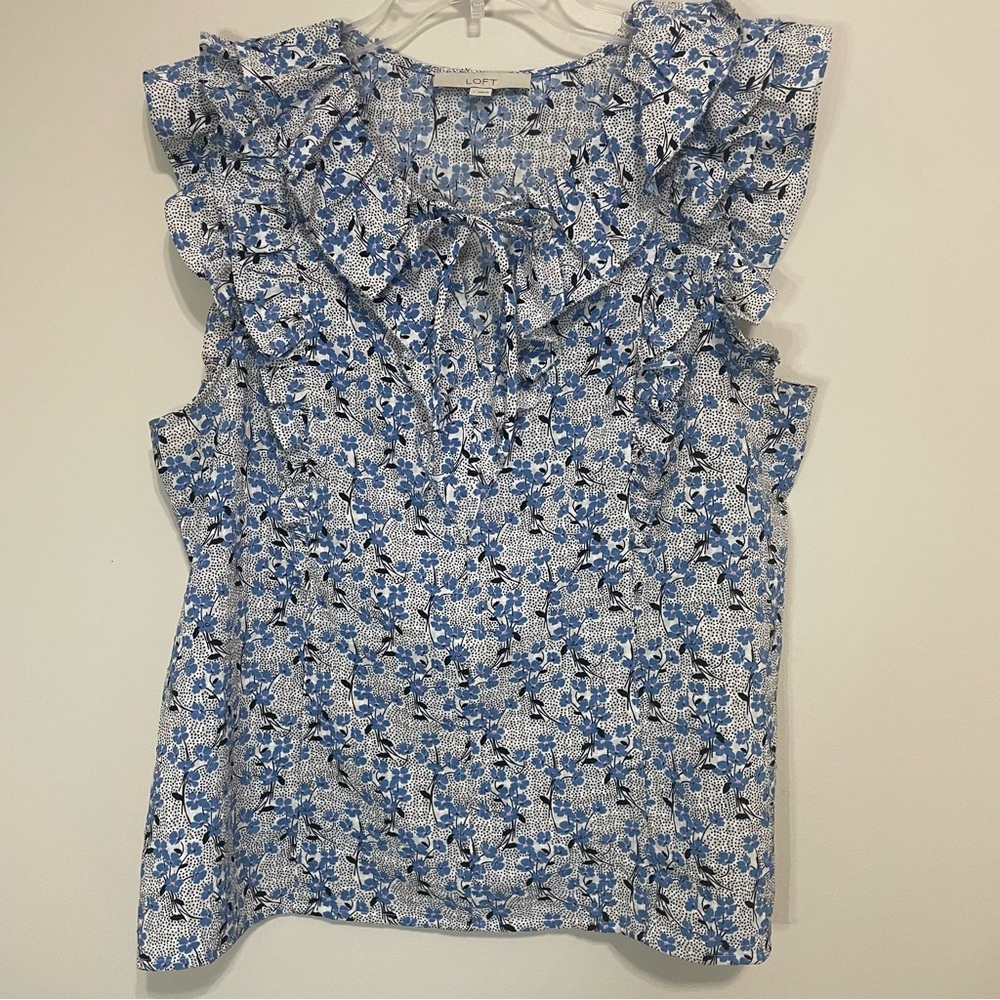 LOFT Blue and White w/Ruffles Blouse ~Size Large ~ Great for Casual or‎ Office